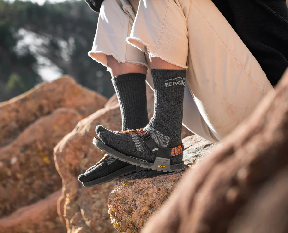 Bedrock X Injinji Performance Split-Toe Socks - Crew - Image 6
