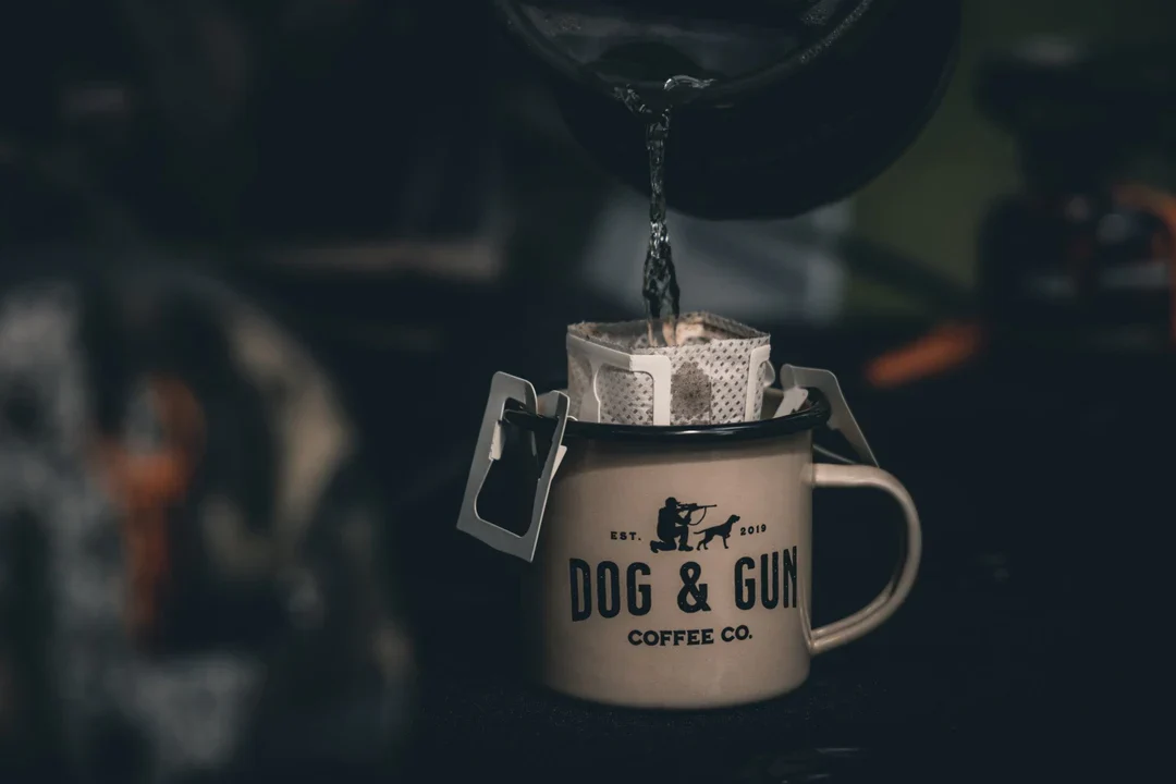 Dog and Gun Enamel Mug - Image 5