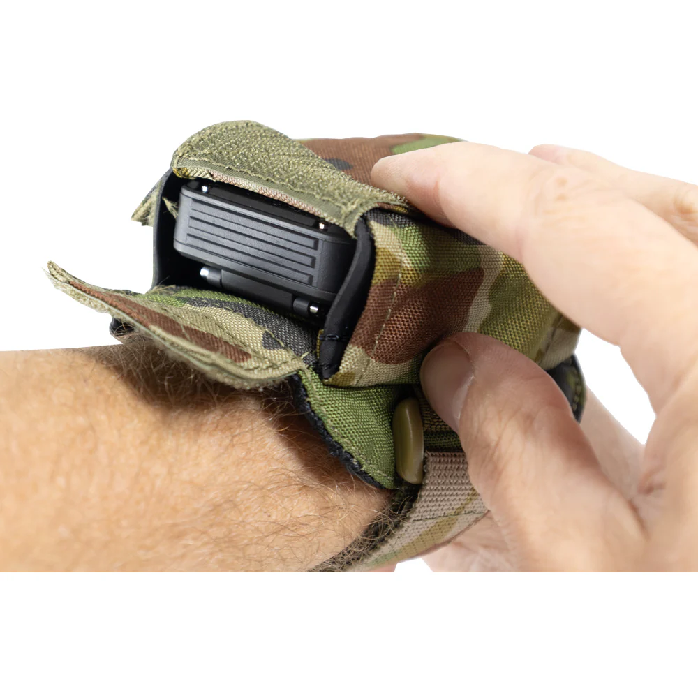 Garmin Foretrex 801/901 Wrist Pouch - Image 4