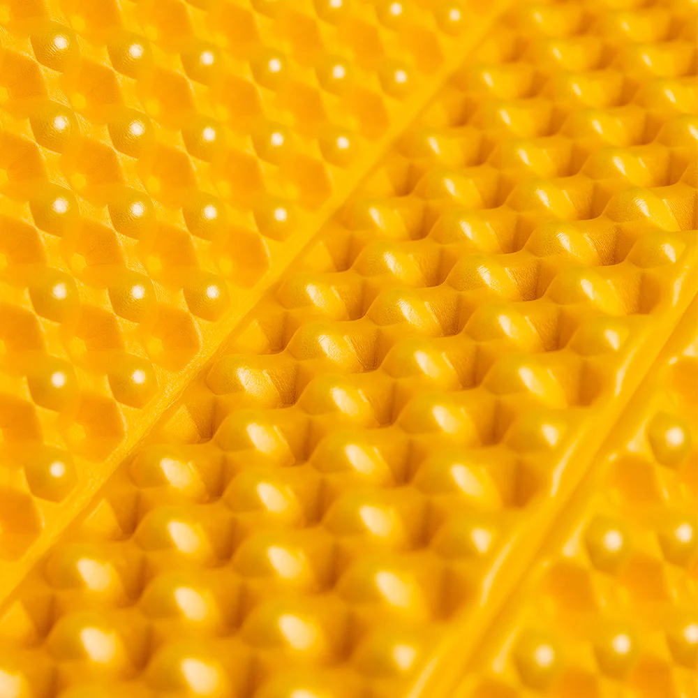 Mont Warmlite R2.2 Sleeping Mat - Image 8