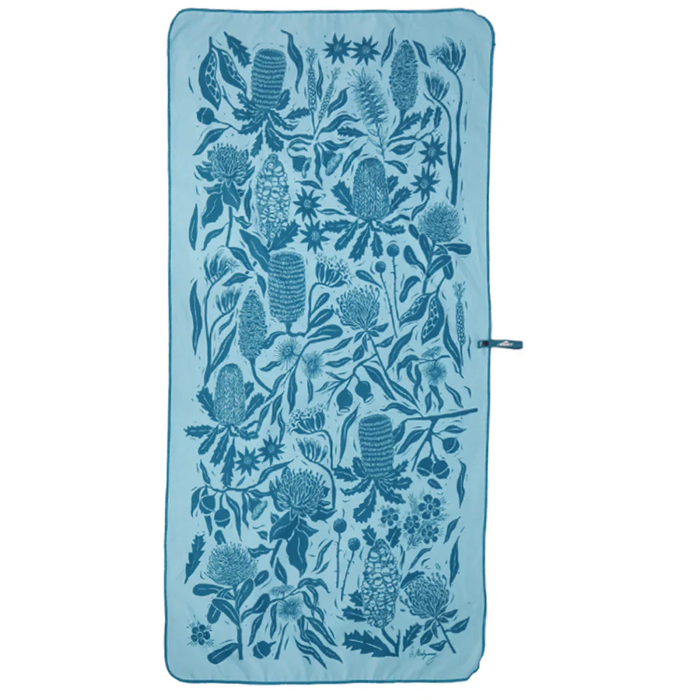 Mont Microfibre Travel Towel - Image 13