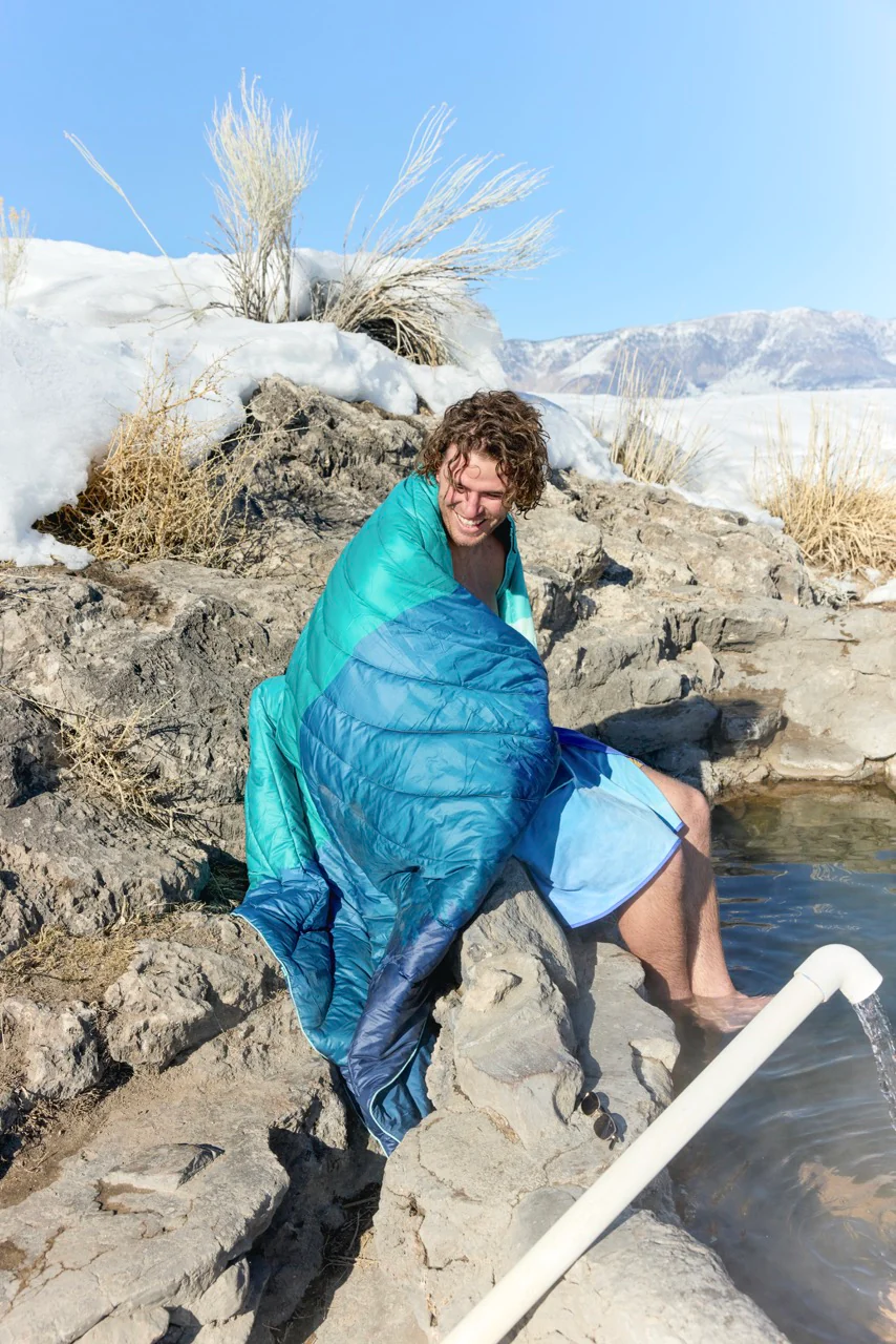 Rumpl Original Puffy Blanket -  Seascape Ridge Mountains - Image 5
