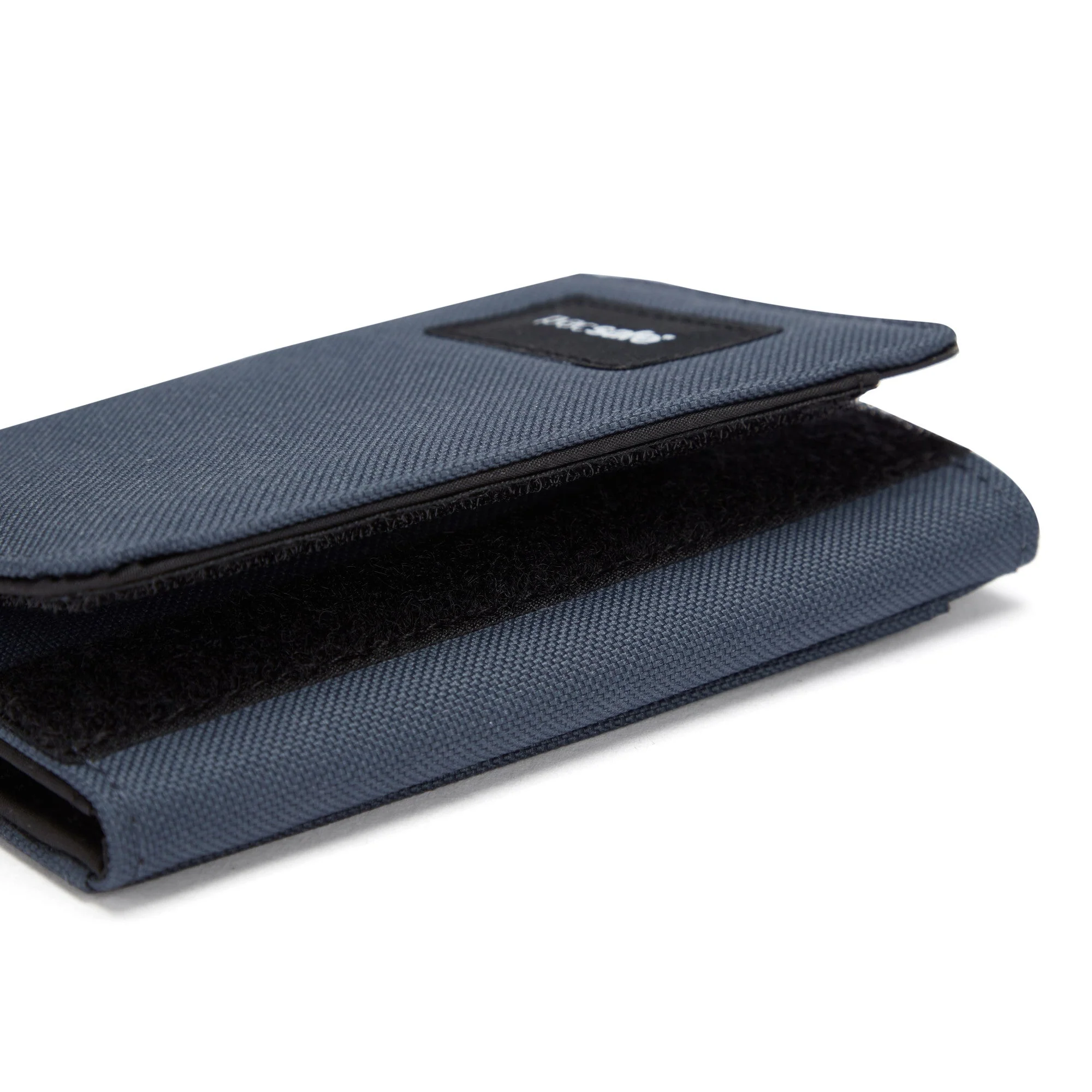 Pacsafe RFIDsafe Trifold Wallet - Image 18