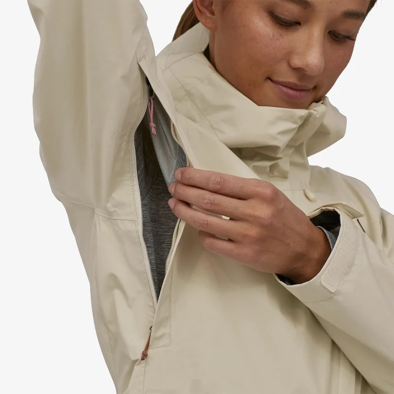 Patagonia Women's Torrentshell 3L Rain Jacket - Image 11